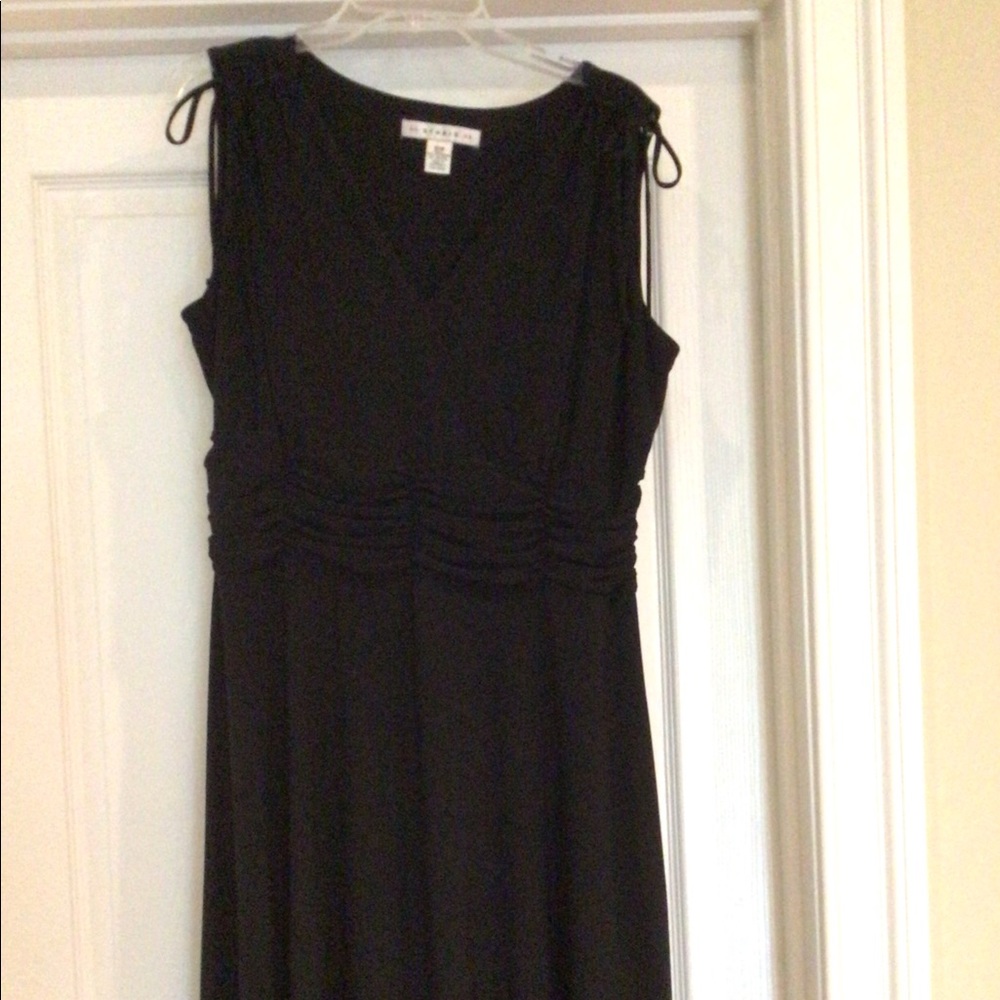 Beautiful “little black dress”!